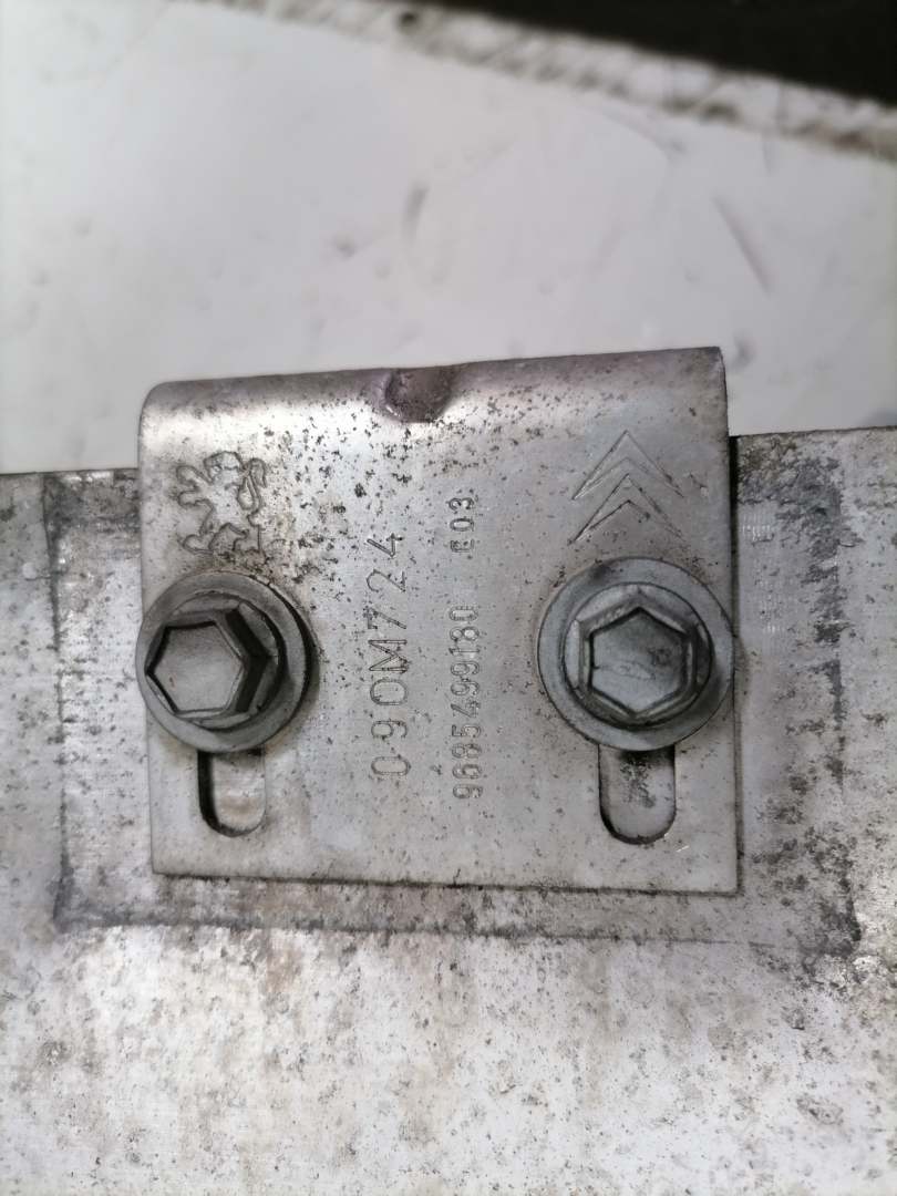 Citroen C3 Picasso original Tr&auml;ger Verst&auml;rkung Sto&szlig;stange Stossf&auml;nger vorn Bj.2010